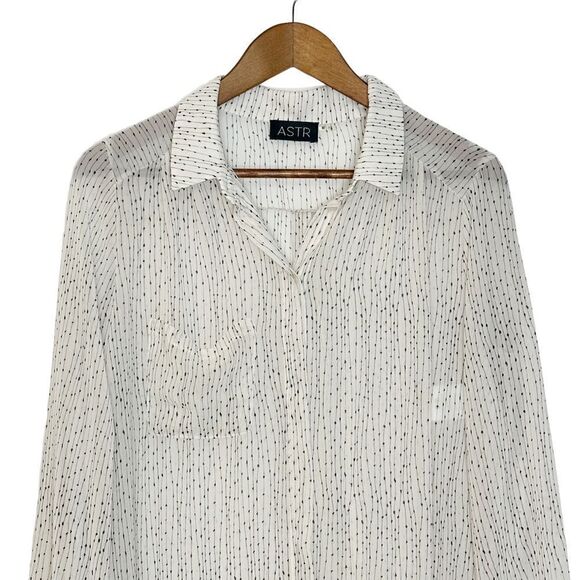 ASTR Button Down Top White Print Tunic Size Medium - Picture 6 of 13